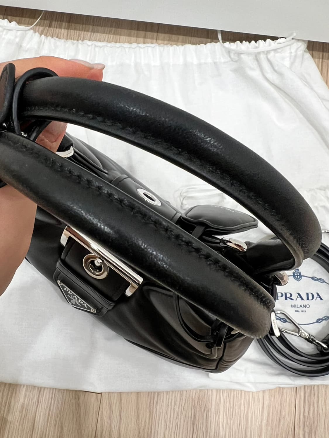 프라다 문백 호보백 나파스킨 가방 상품이미지2