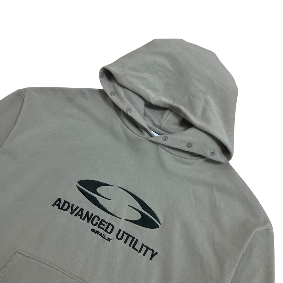 그레일즈 빅로고 그레이 컬러 후드티 상품이미지2