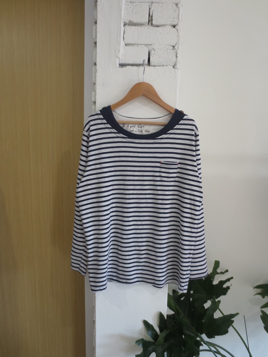 스트라이브 단추 긴팔 티셔츠  상품이미지1