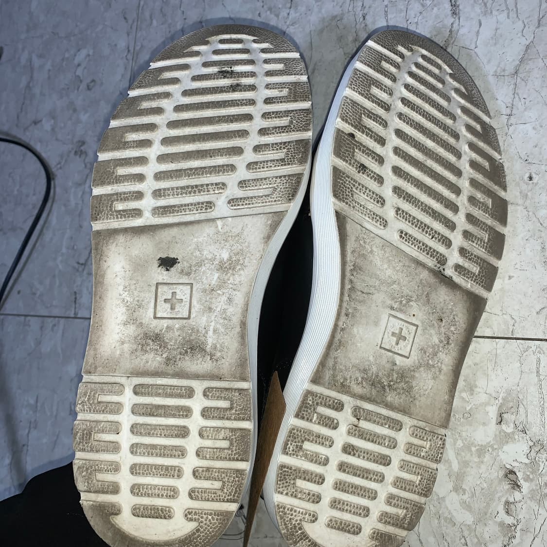 닥터마틴 슬립온 블랙 빈티지 스니커즈 255 상품이미지4