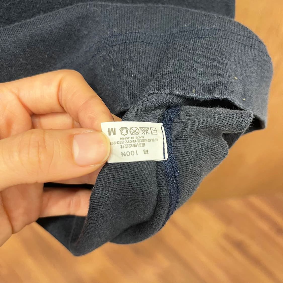 버버리 런던 코튼 반팔 티셔츠 숄더 배색 라인 로고 자수 디테일 네이비 상품이미지9