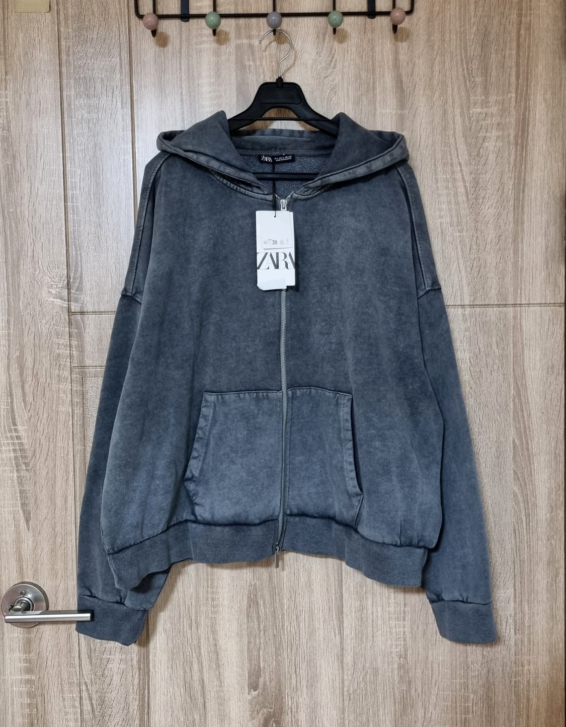 자라 워싱 피그먼트 후드집업 상품이미지1