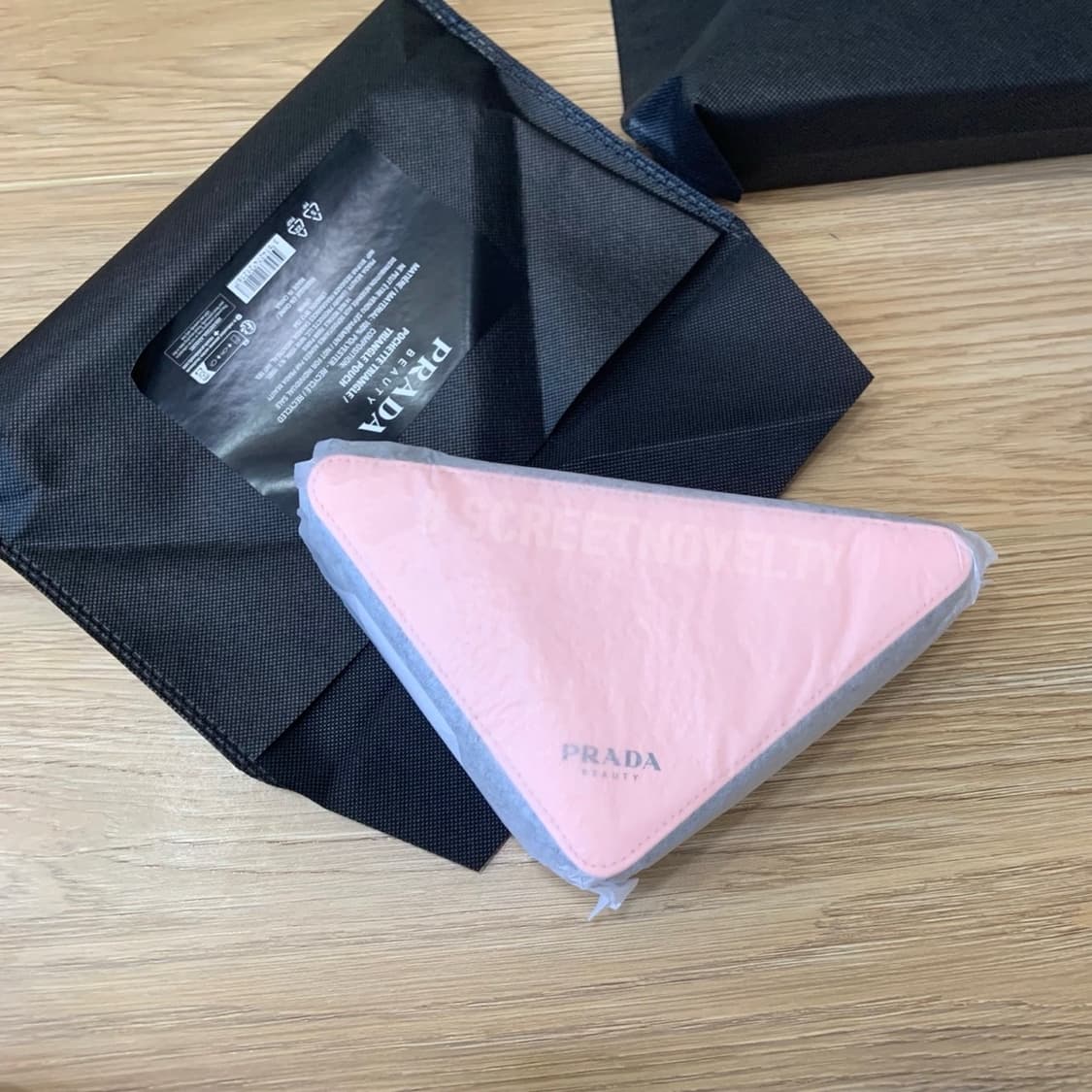 프라다뷰티 삼각 파우치 핑크  상품이미지8