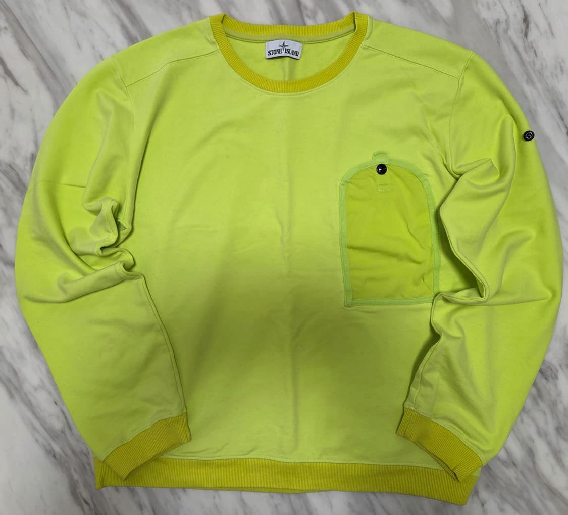 스톤아일랜드 포켓 패치 맨투맨 상품이미지1