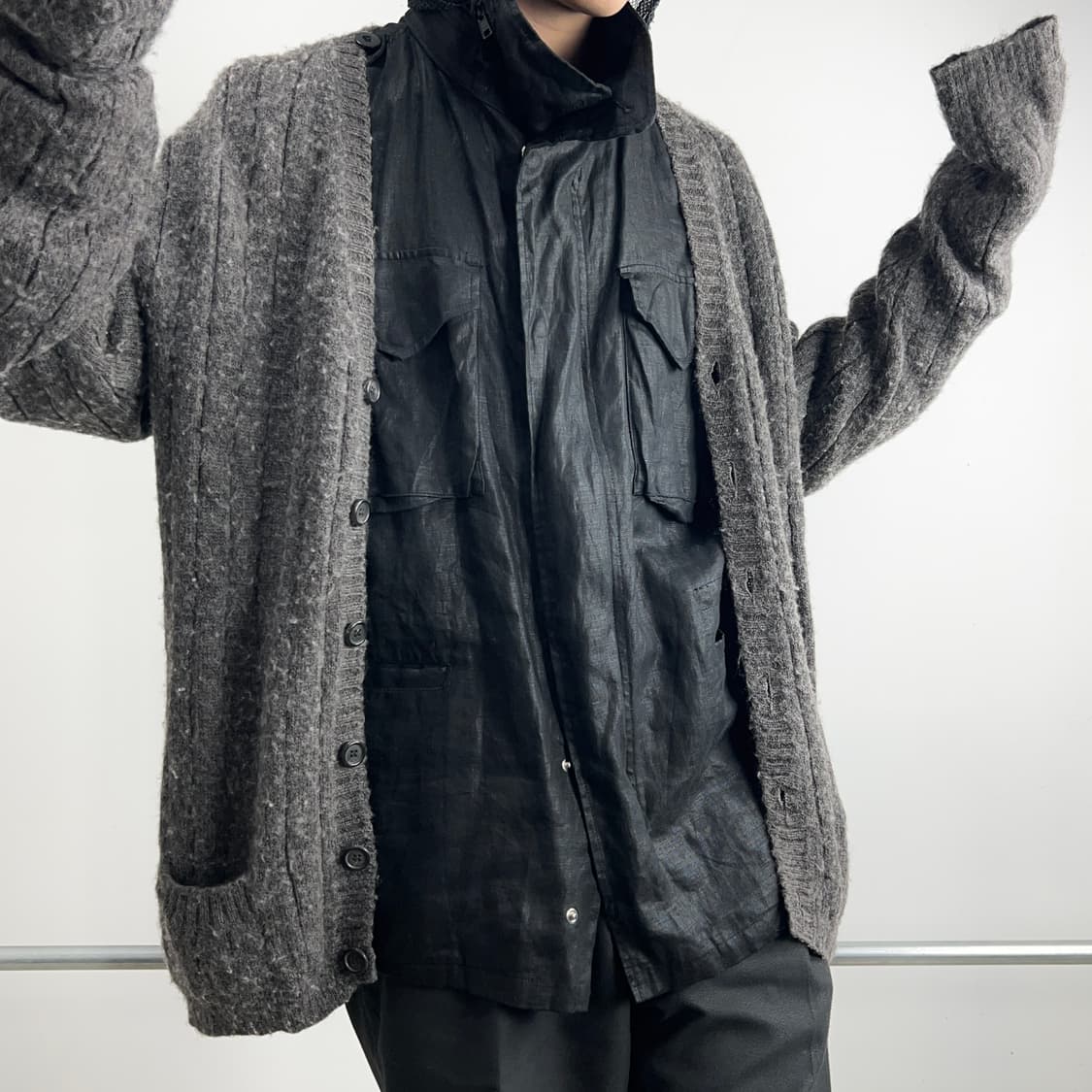 프라다 슈퍼 롱 슬리브 브이넥 가디건 상품이미지3