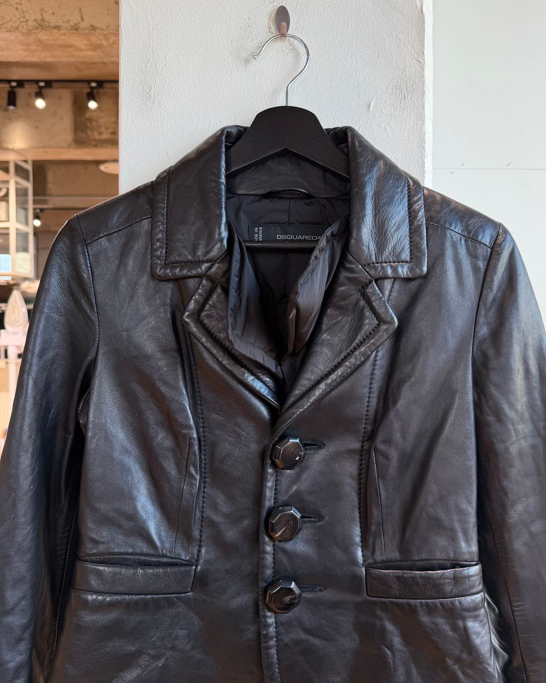 디스퀘어드2 블랙 쉽스킨 덕다운 자켓 상품이미지3