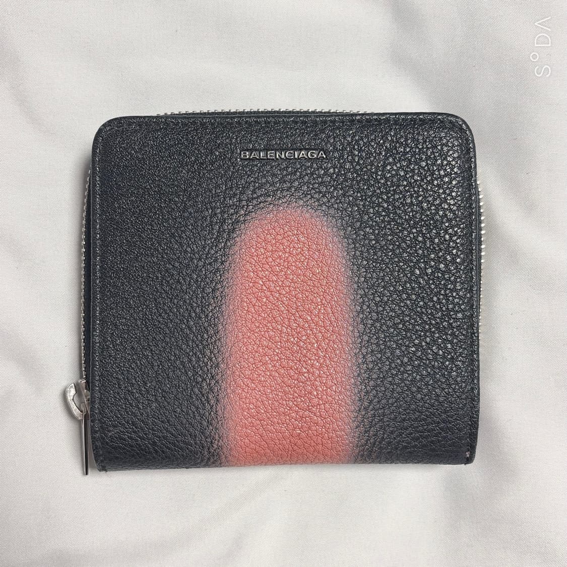 발렌시아가 스프레이 이펙트 반지갑 상품이미지1