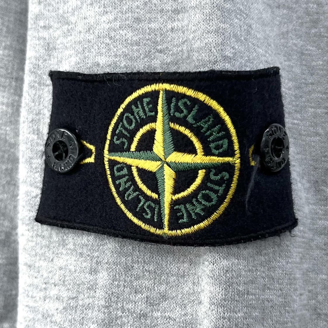 스톤 아일랜드 17S/S 그레이 지퍼 포켓 맨투맨 상품이미지5