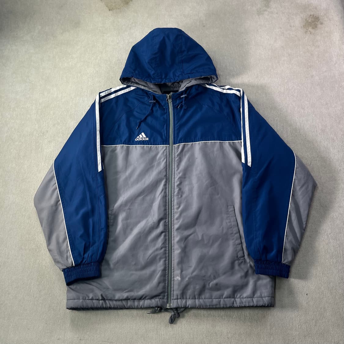 100 00s 아디다스 올드스쿨 바람막이 점퍼 상품이미지1
