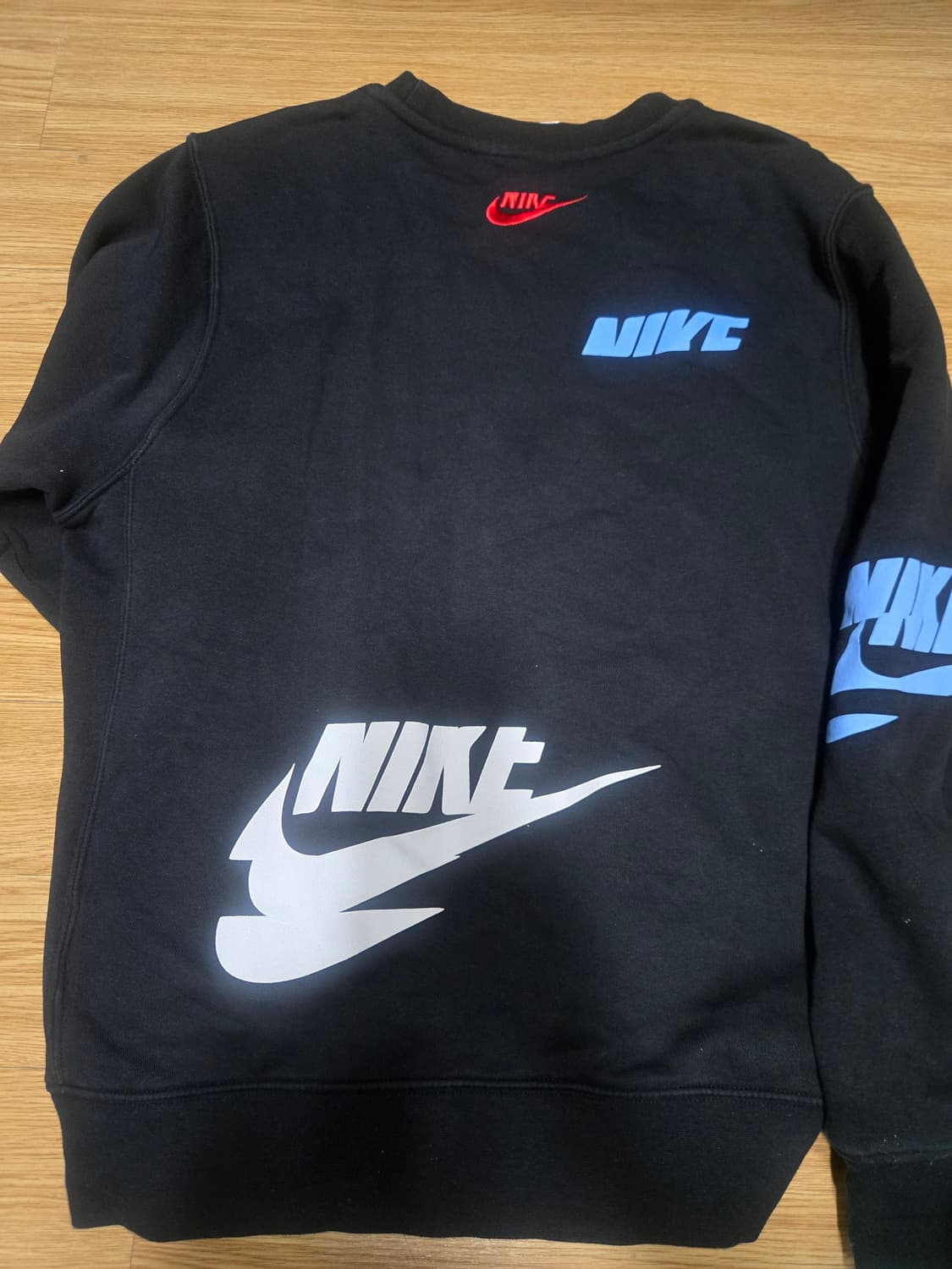 나이키맨투맨 상품이미지3