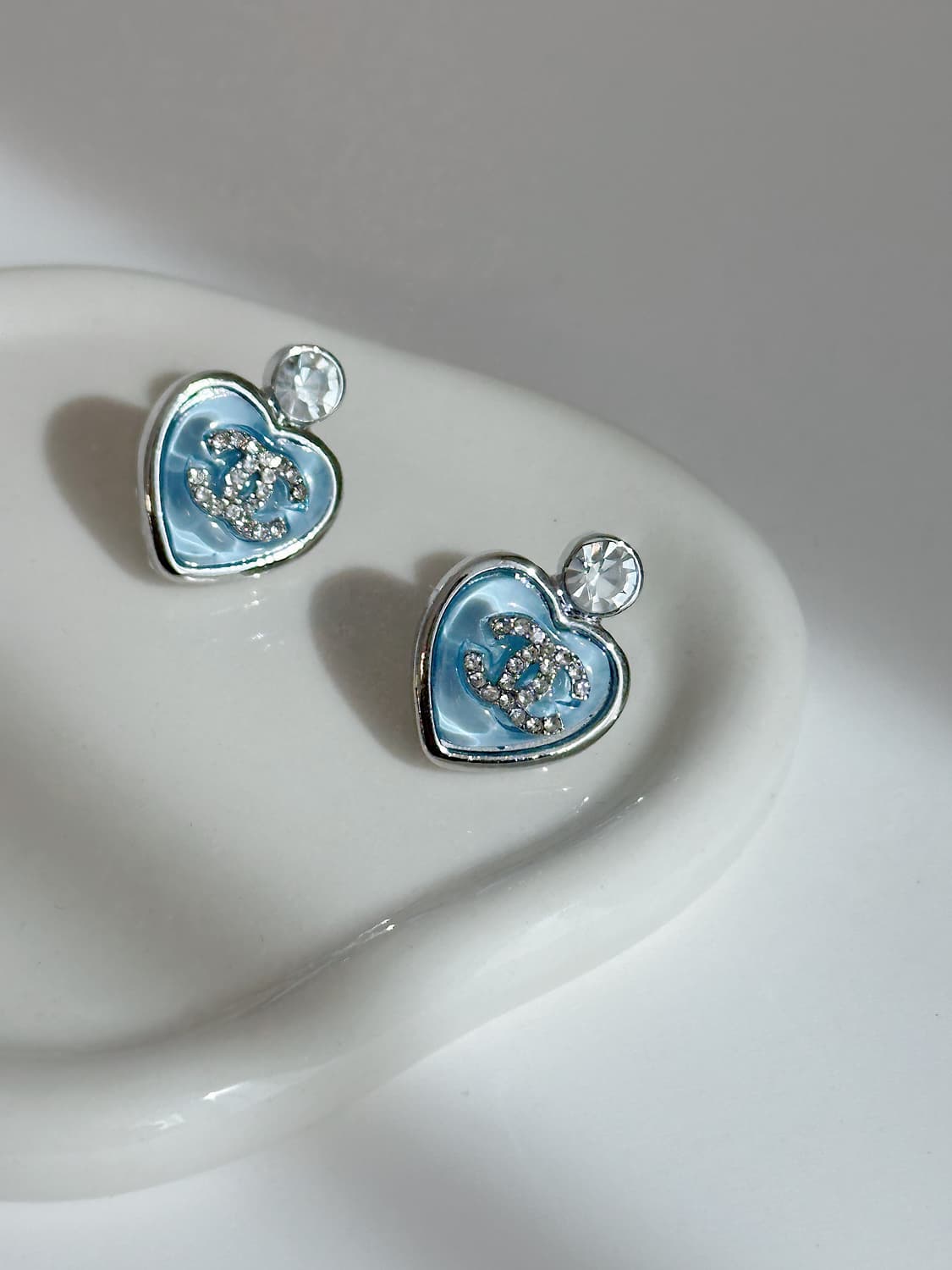 샤넬 아쿠아마린 하트 귀걸이 업사이클링 상품이미지2