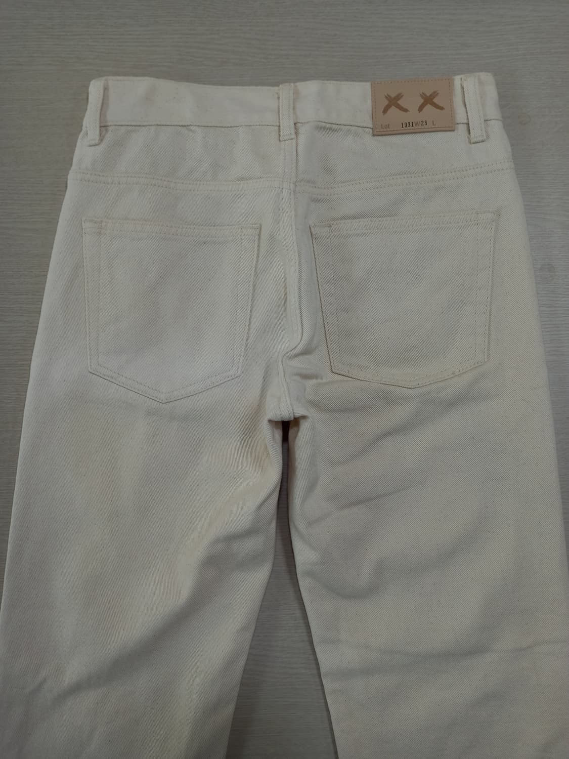 27 새상품 BRANDED Kor 테이퍼드핏 크림진 연베이지 27-601 상품이미지4