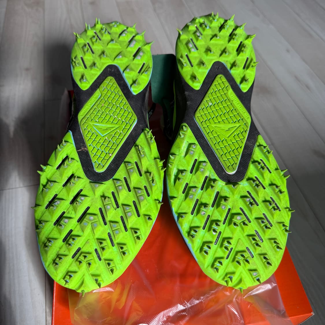 나이키 오프화이트 줌 테라카이거 270 상품이미지3