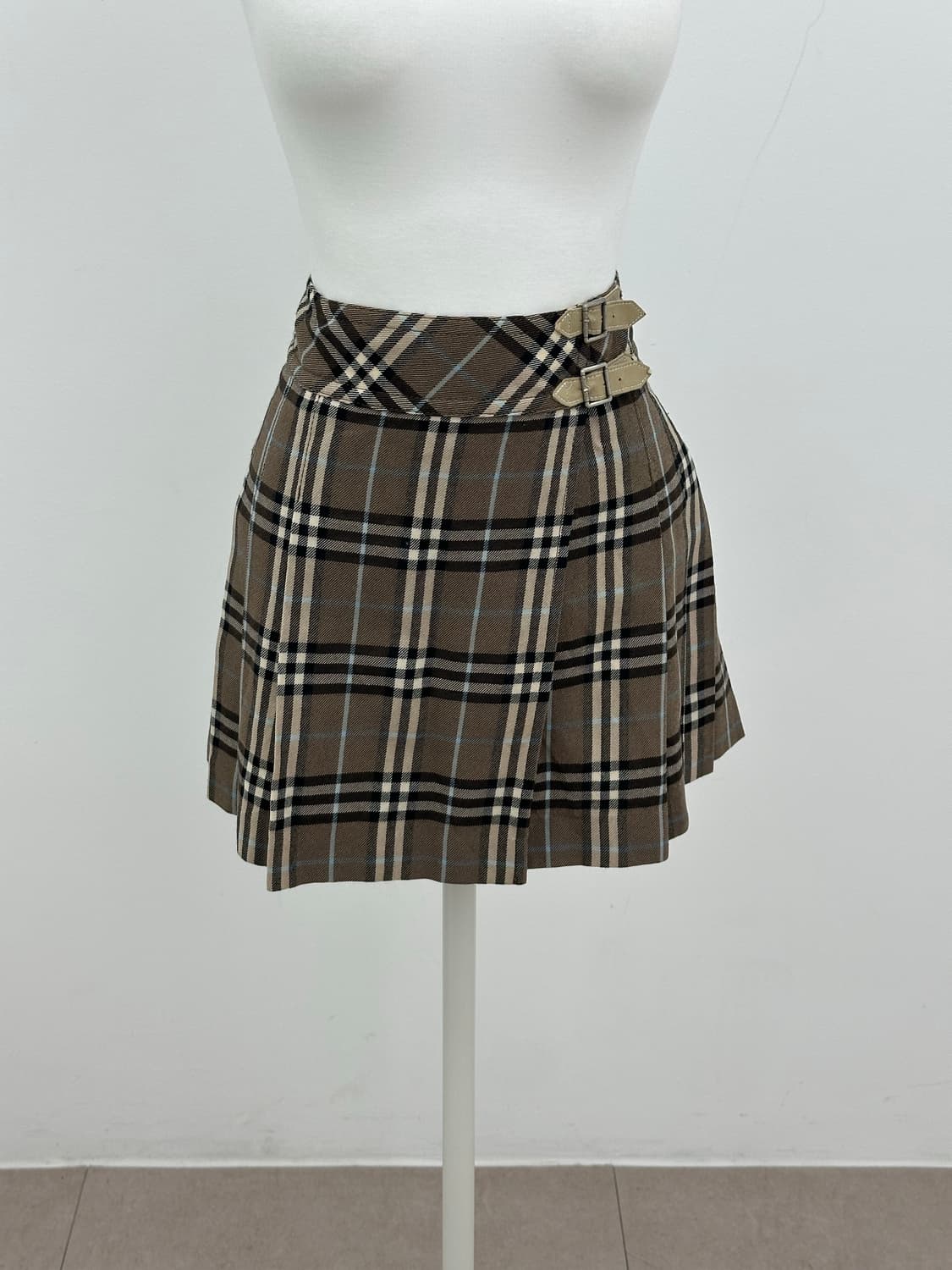 버버리 블루라벨 플리츠 랩스커트 36 상품이미지1