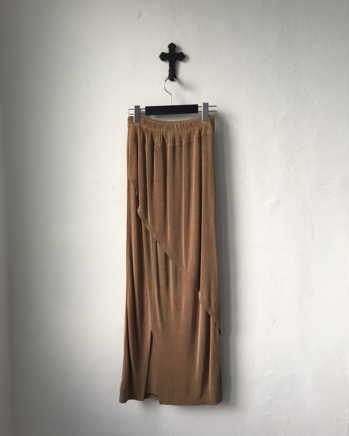 glossy ribbed maxi skirt 상품이미지2