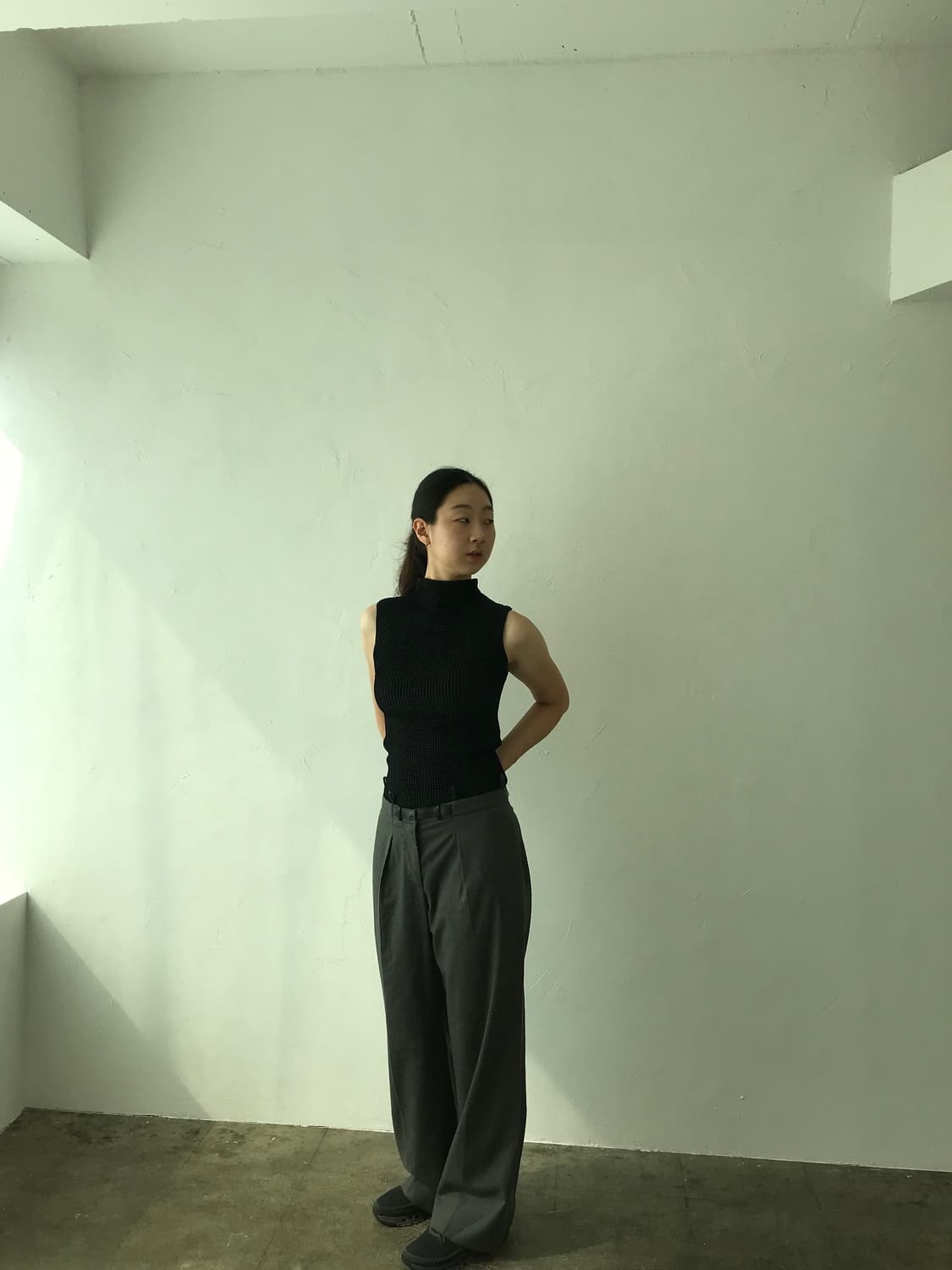 플리츠 터틀넥 슬리브리스  상품이미지7