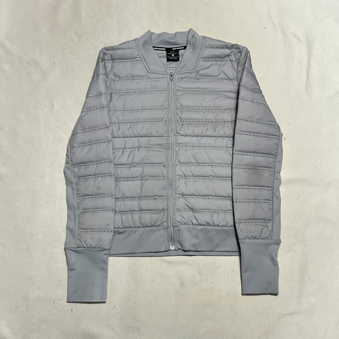 M 나이키 여성용 에어로로프트 러닝 자켓 상품이미지2