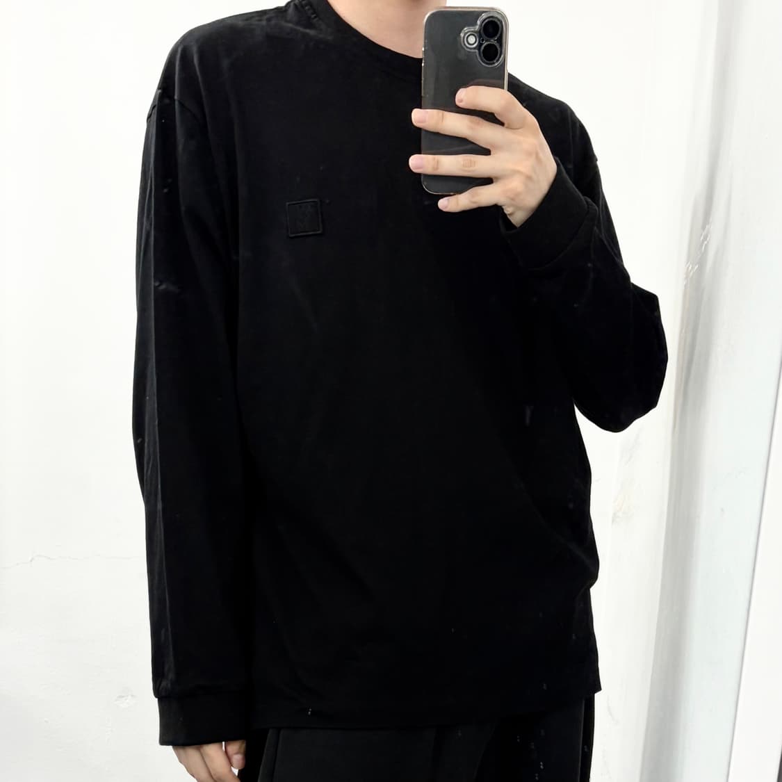 우영미 스웨잉 플라워 롱슬리브 상품이미지4