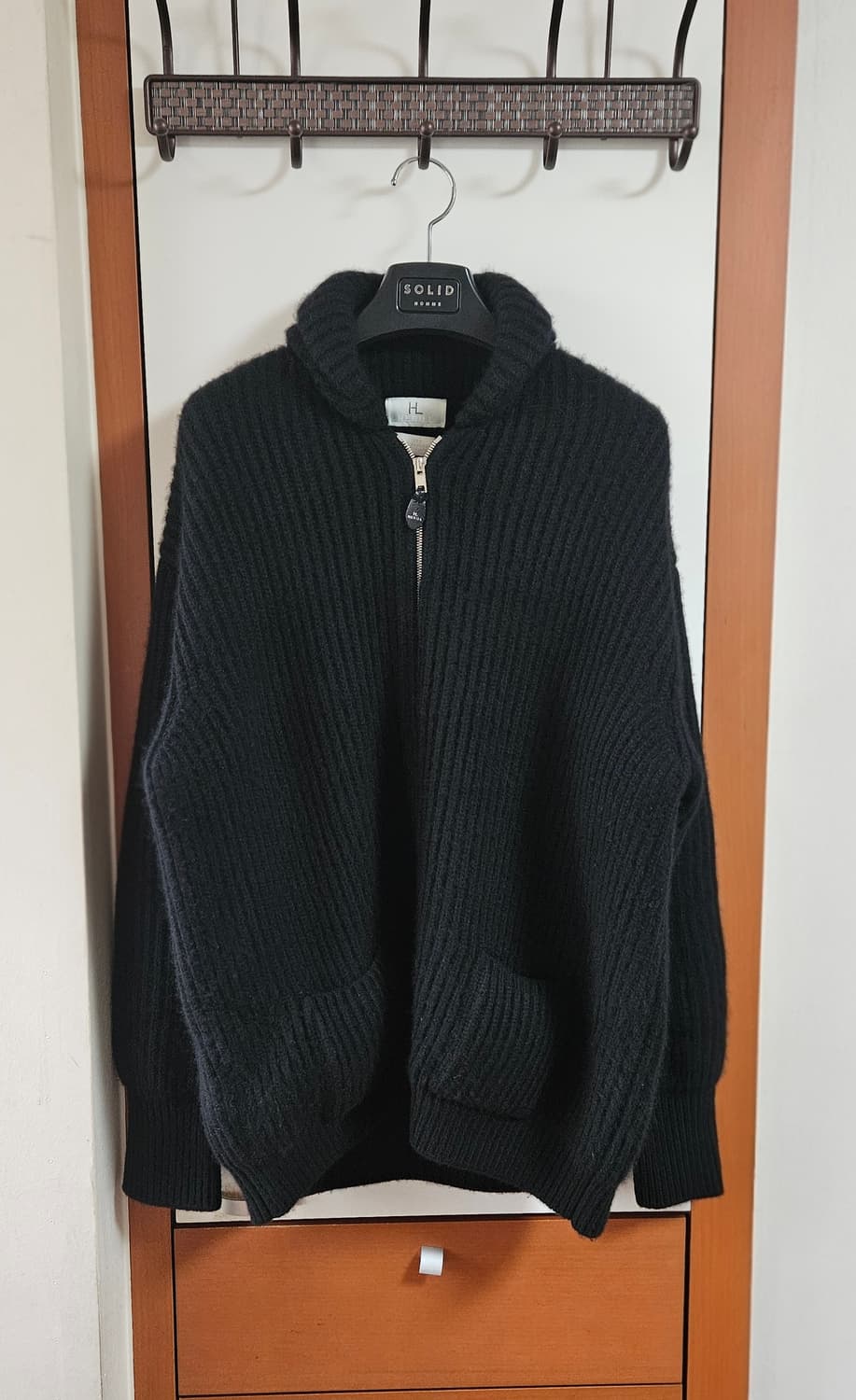 [2] 헤릴 골든캐시미어 코위찬 블랙 팝니다 상품이미지4