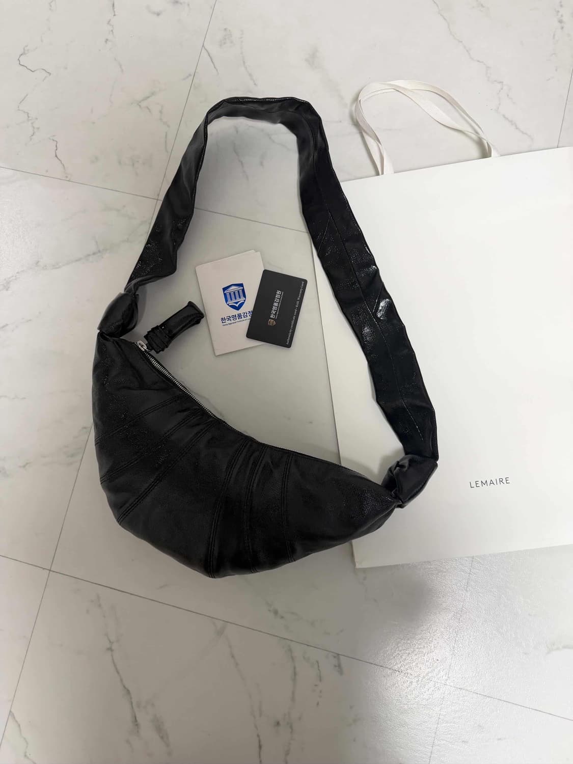 르메르 크루아상 백 코티드 블랙 스몰 상품이미지3