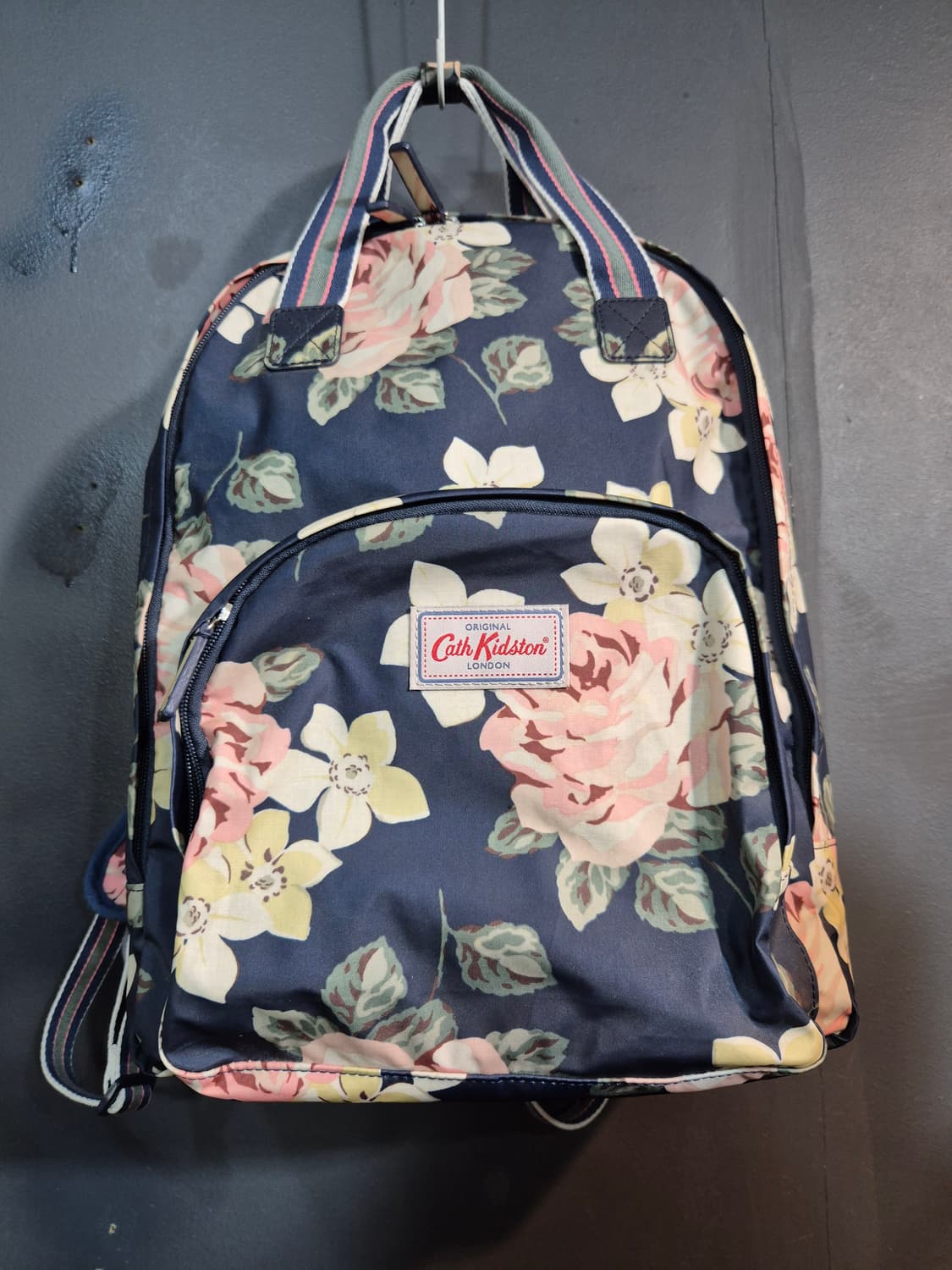 Cath Kidston 꽃무늬 백팩 방수됨 새상품 상품이미지1