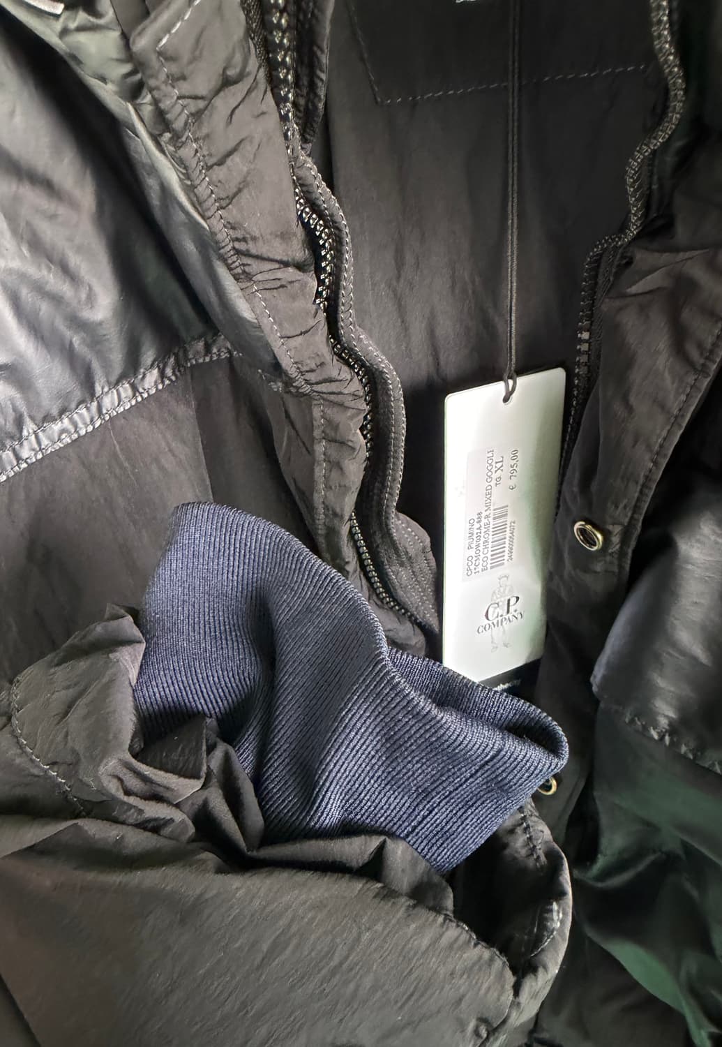 (새제품) CP 컴퍼니 24FW에코크롬 고글 다운 토탈이클립스 블루 XL 상품이미지5