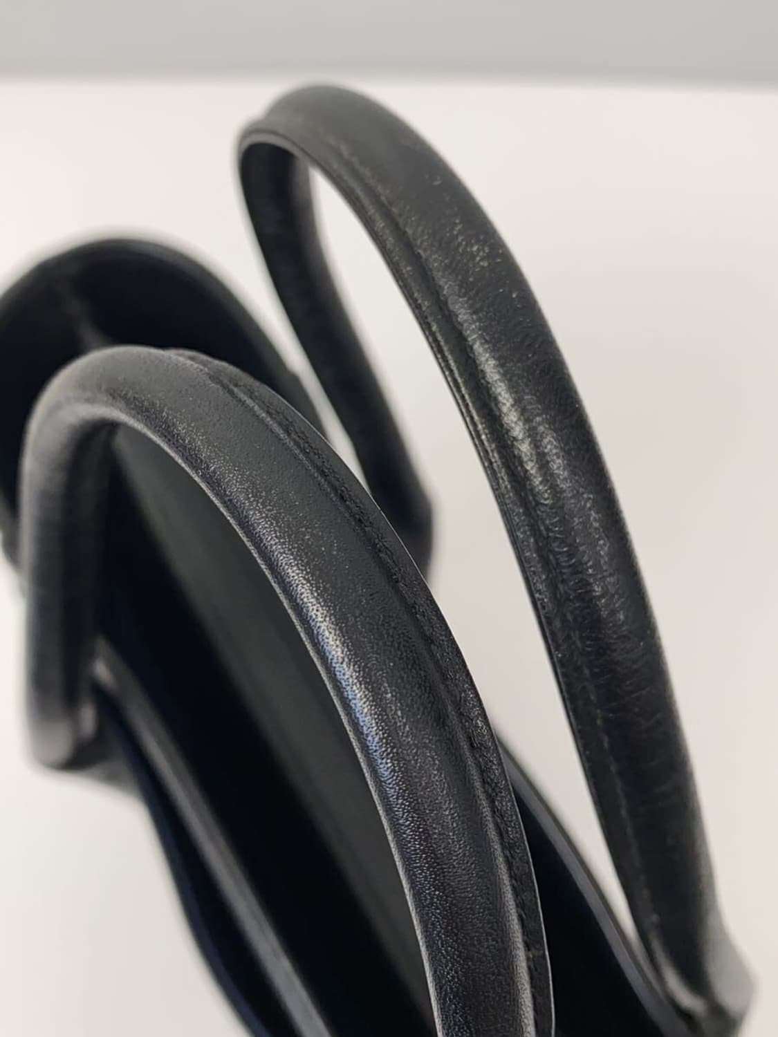 이세이미야케 im product 소가죽 토트백 상품이미지8