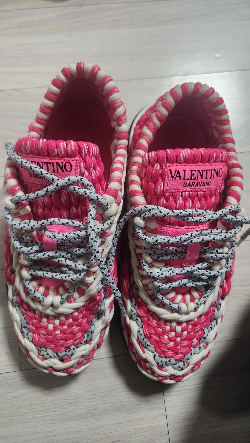 발렌티노 가라바니 여성 크로쉐 스니커즈 핑크 36.5 상품이미지2