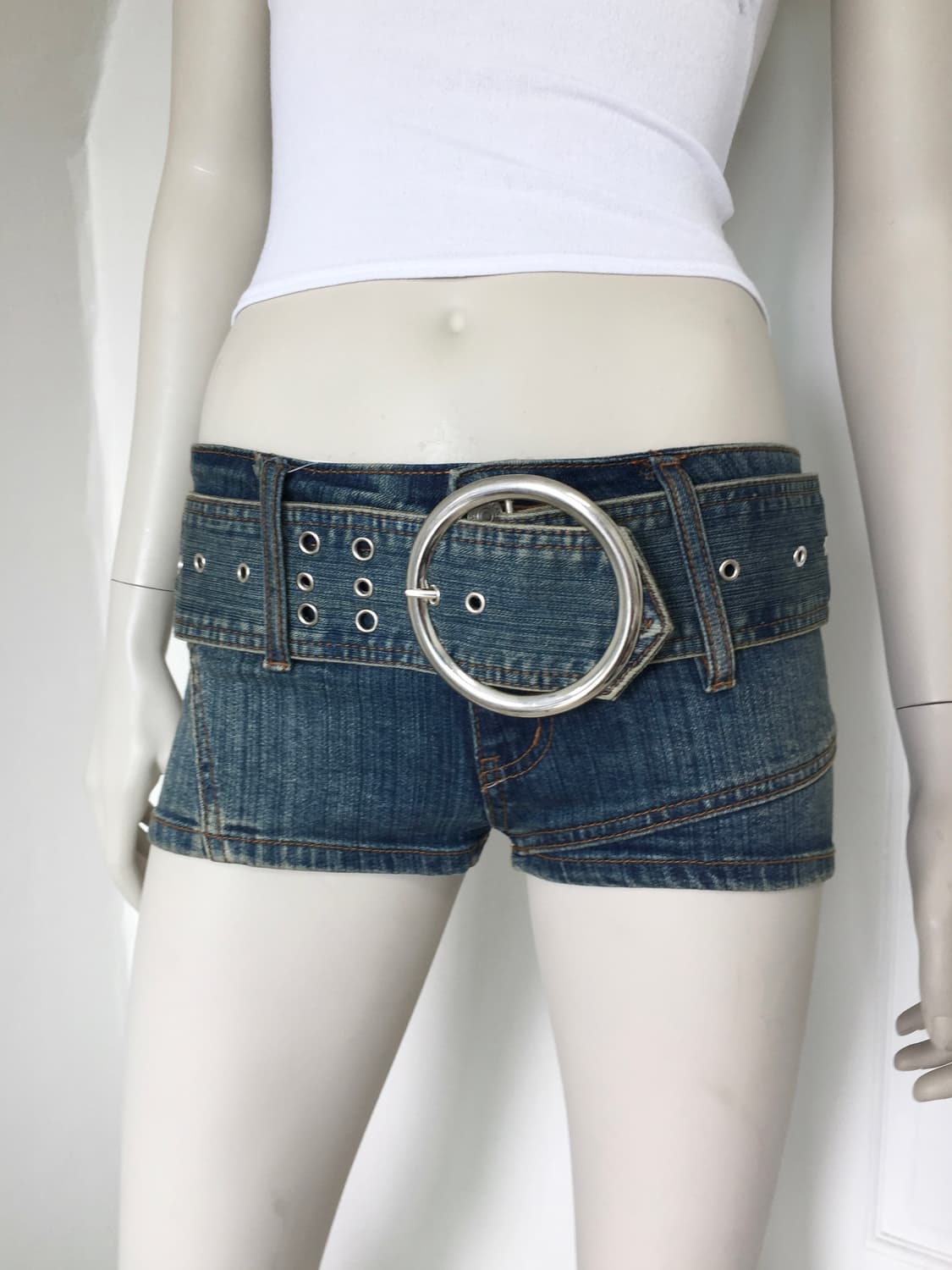Diva Salon Chunky Belt Denim Shorts 상품이미지1