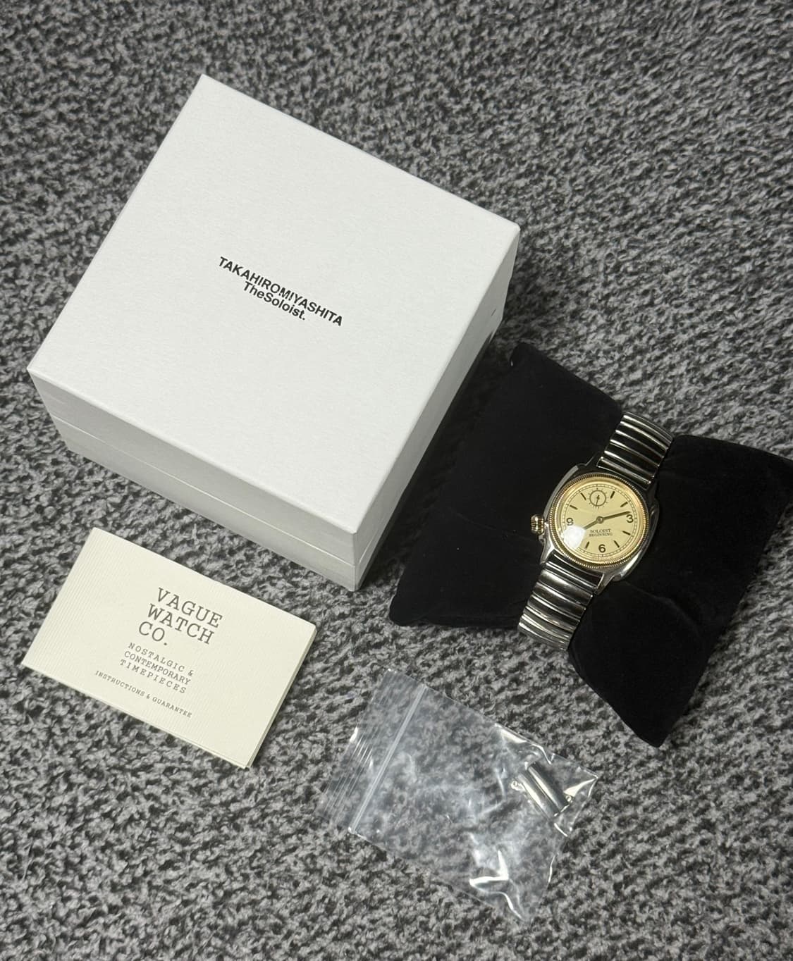 솔로이스트 바그워치 베이지 32mm 풀구성 새상품 상품이미지1