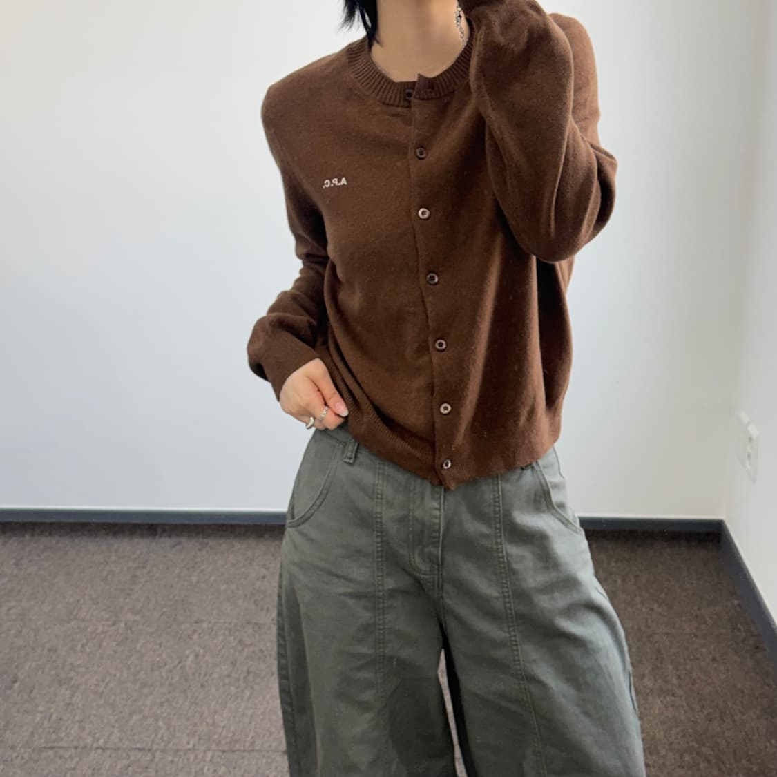 A.P.C 아페쎄 브라운 니트 가디건 상품이미지1