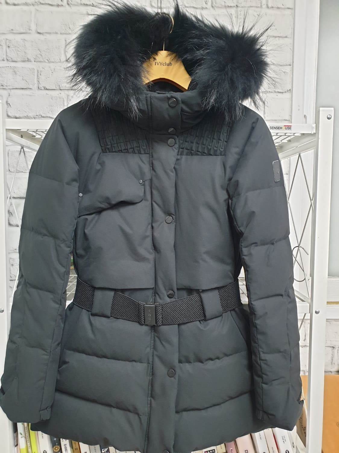 데상트 여성패딩 우먼스 스키 슬림형 미드 다운자켓 90 상품이미지1