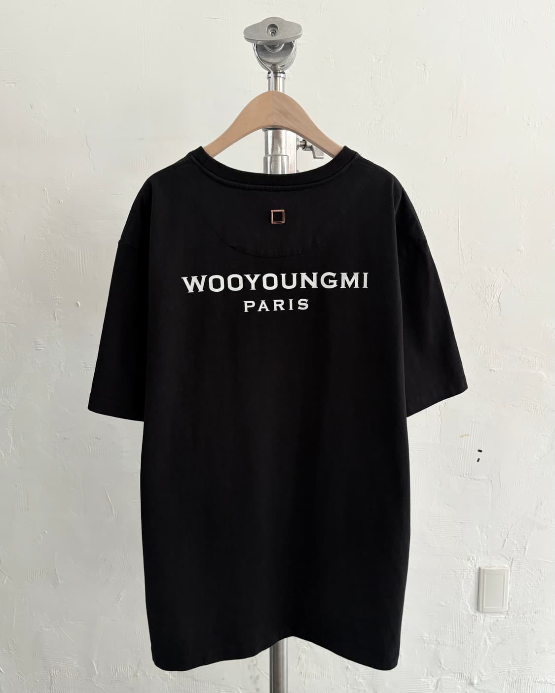 WOOYOUNGMI 우영미 블랙 백로고 반팔 티셔츠 상품이미지5