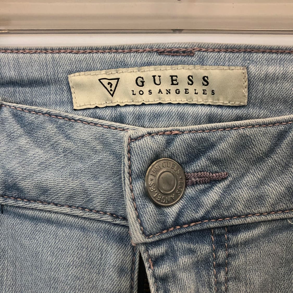 게스 화이트레더패치 데님진 33-34 인치 상품이미지2