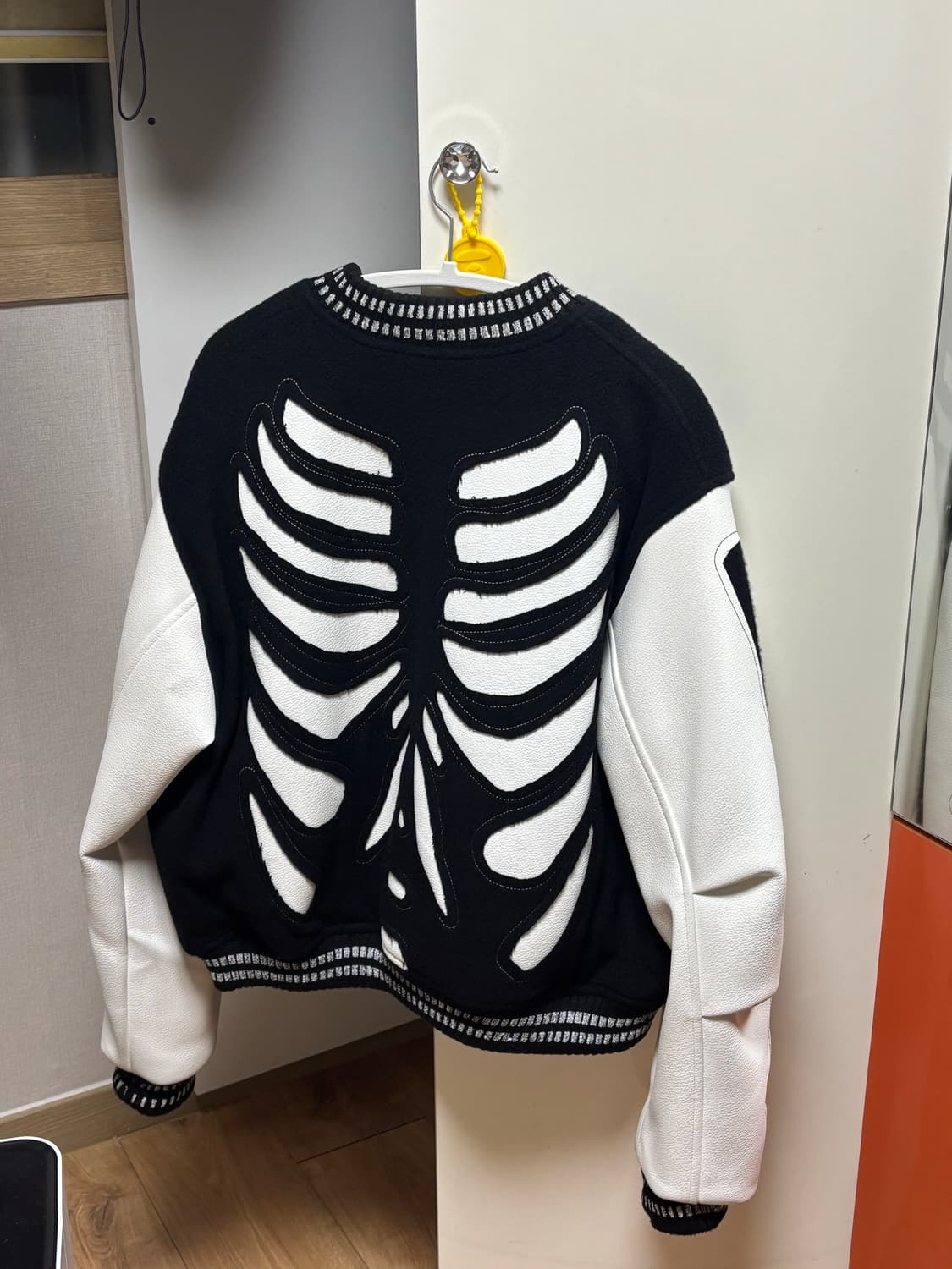 써저리 본 바시티자켓 상품이미지2