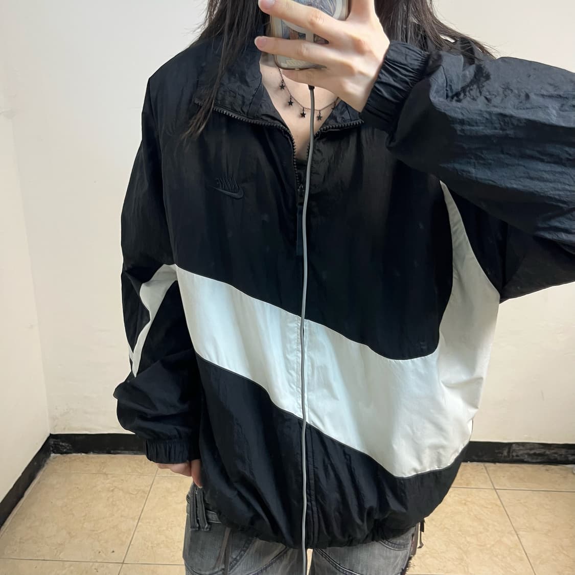 Nike big swoosh windbreaker 상품이미지3