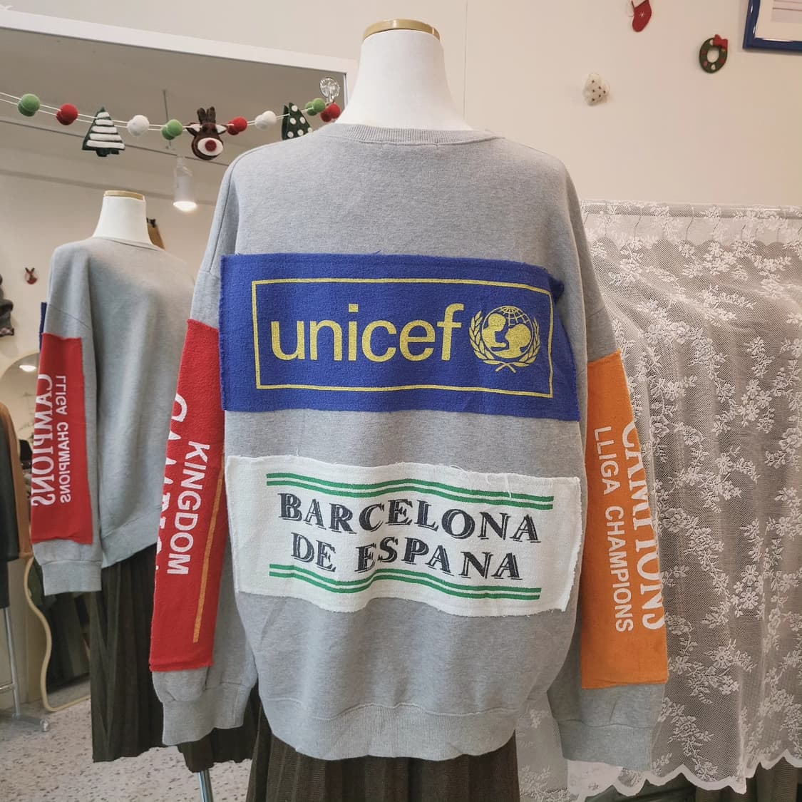 Fandom 패치 기모 맨투맨 상품이미지8