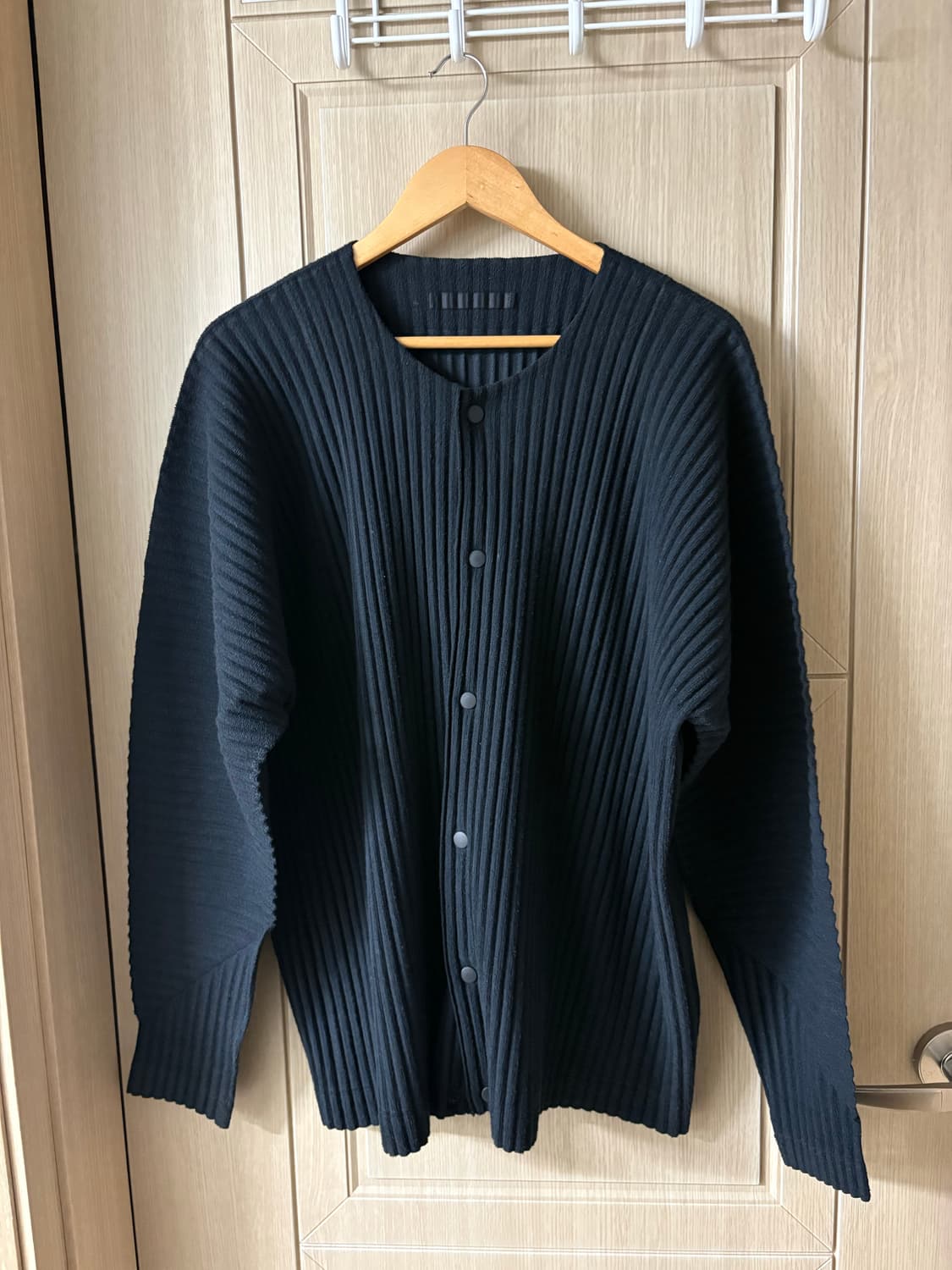 옴므플리세 이세이미야케 스냅 가디건 상품이미지1