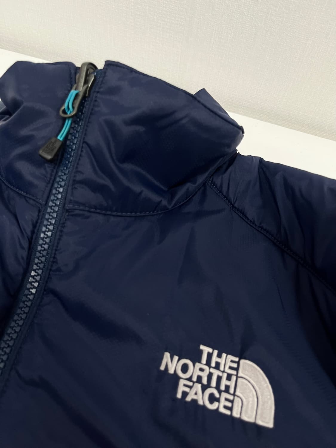 [M] 노스페이스 네이비 경량패딩 상품이미지4