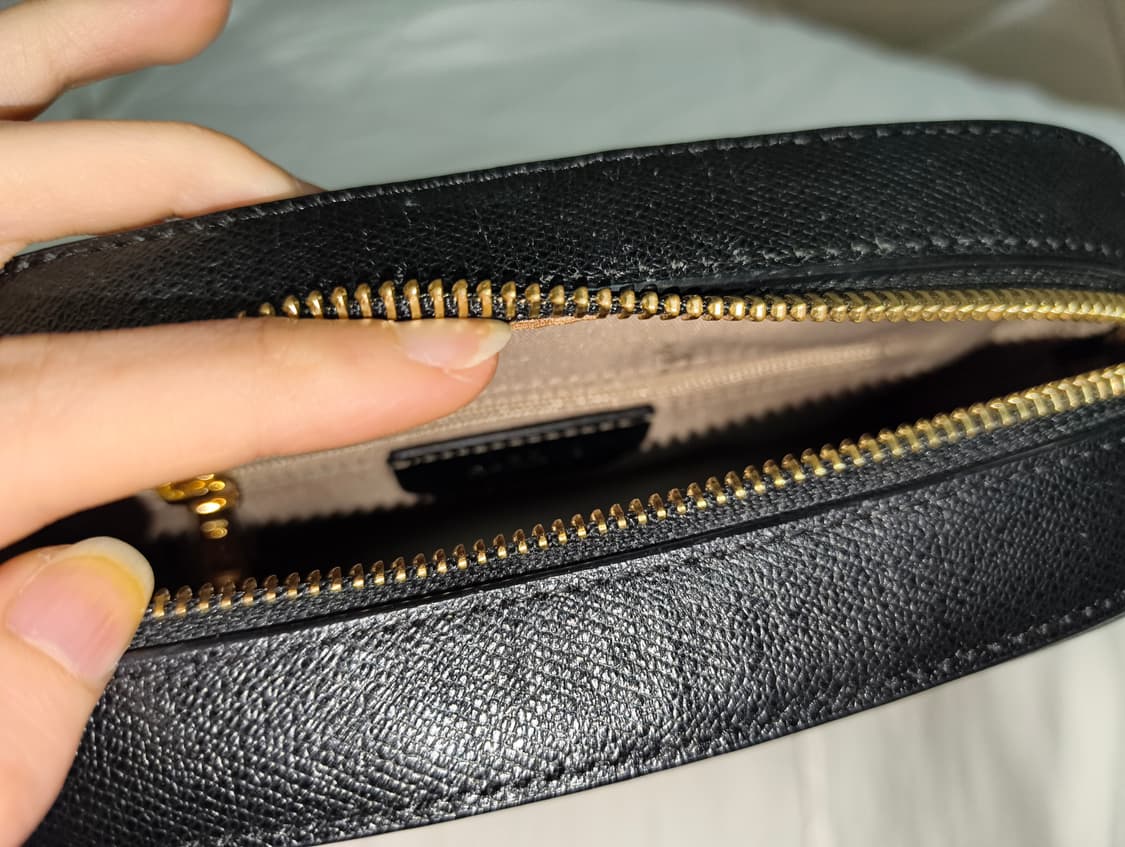 해지스 hazzys 블랙 가죽 큐빅 퍼피 카메라백 크로스백 상품이미지4