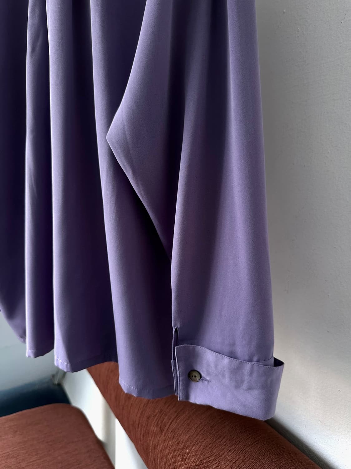 Silky fabric design wide collar blouse s 상품이미지9