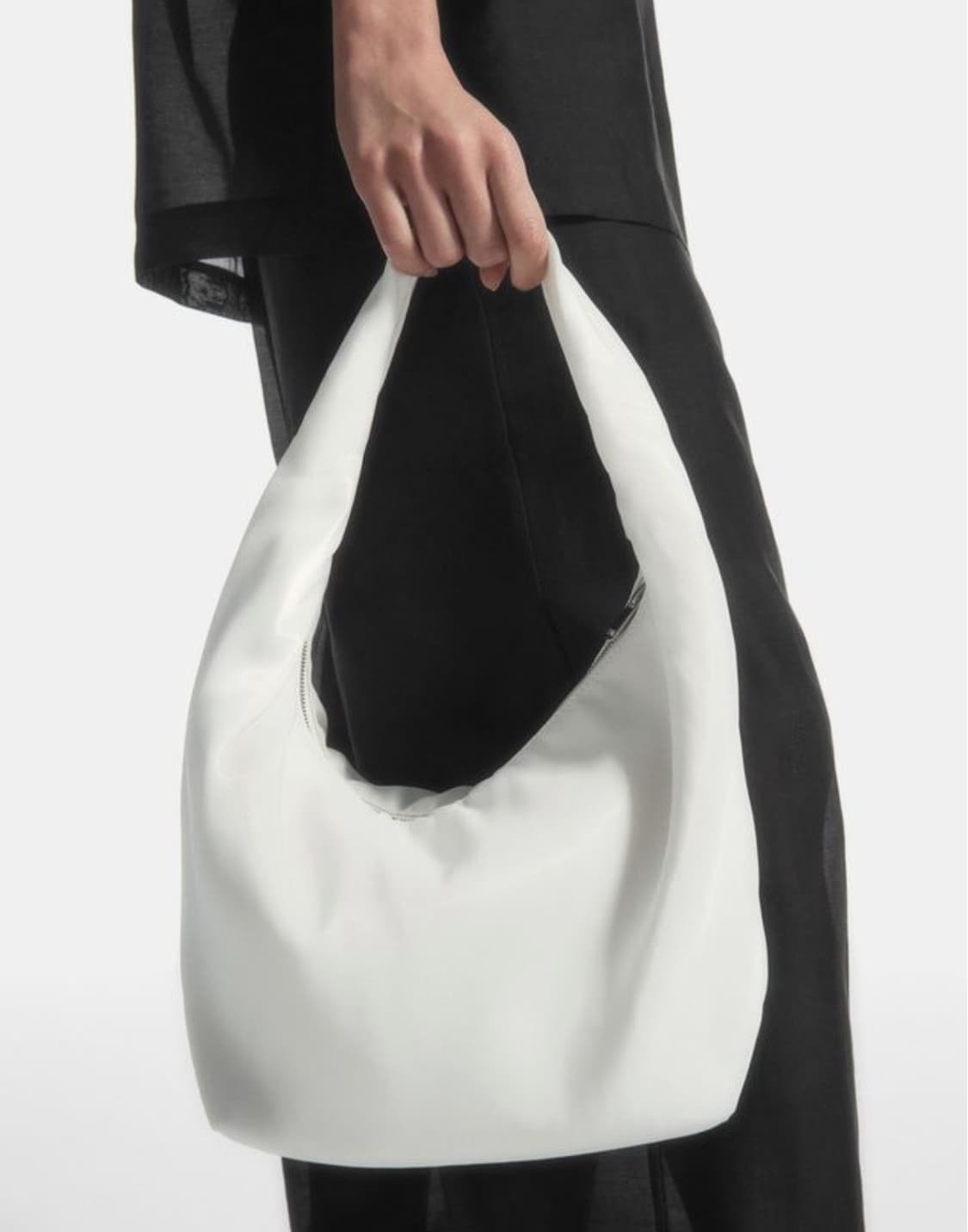 cos 코스 하이샤인 숄더백 새상품 상품이미지1