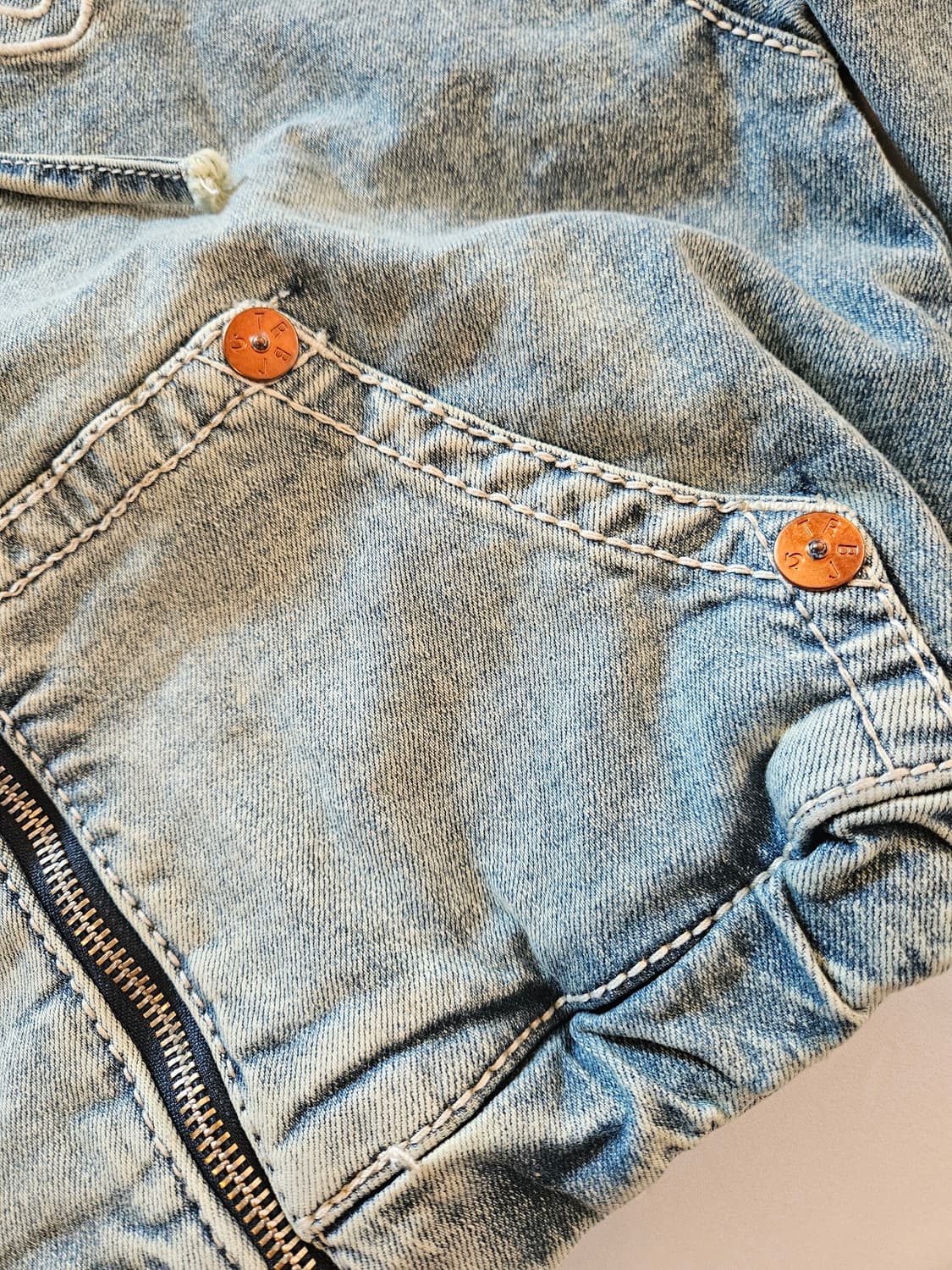 [새제품] 트루 릴리젼 빅티 데님 후드집업 상품이미지7