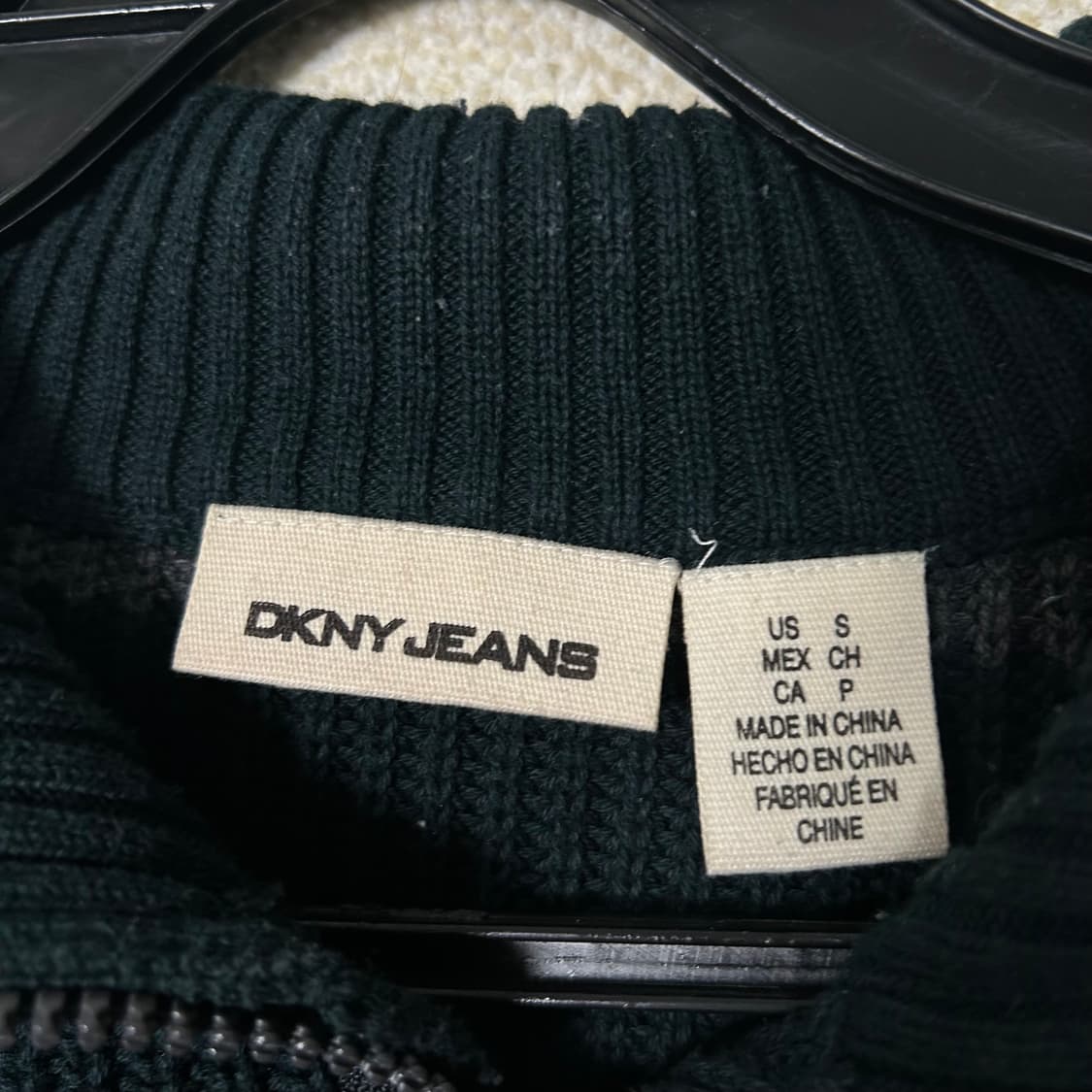 (S) DKNY 스트라이프 니트 반집업 상품이미지6