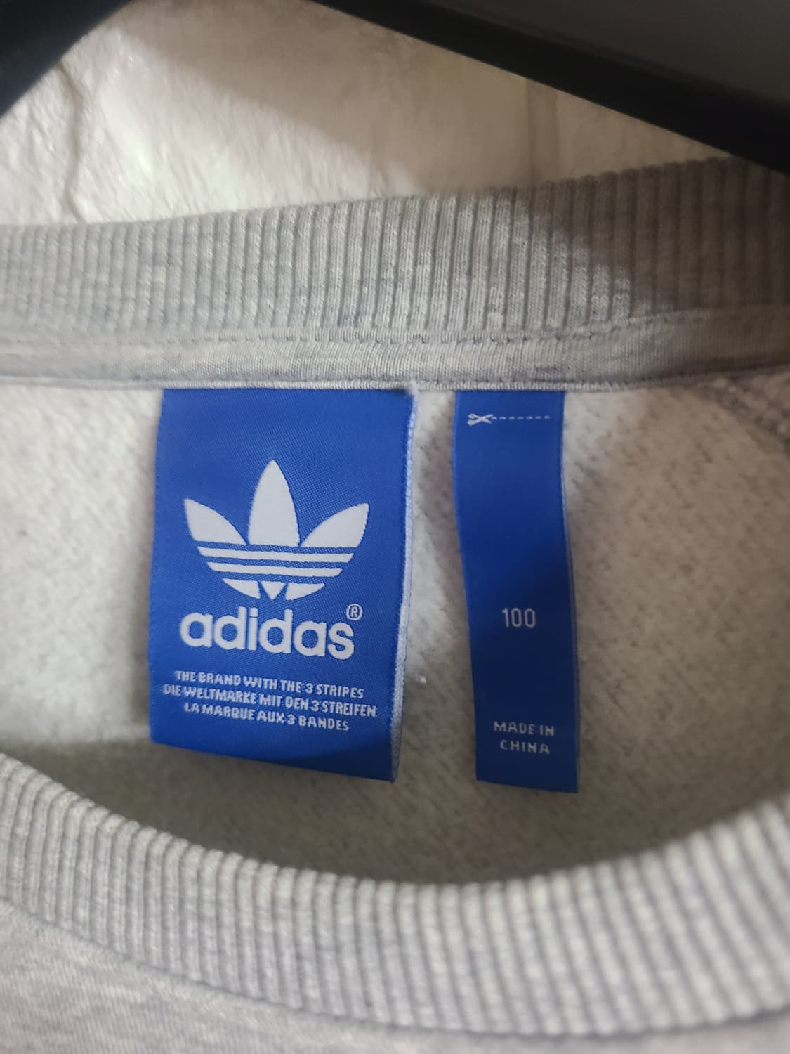 아디다스 회색 트레포일 맨투맨 티셔츠(100) 상품이미지2