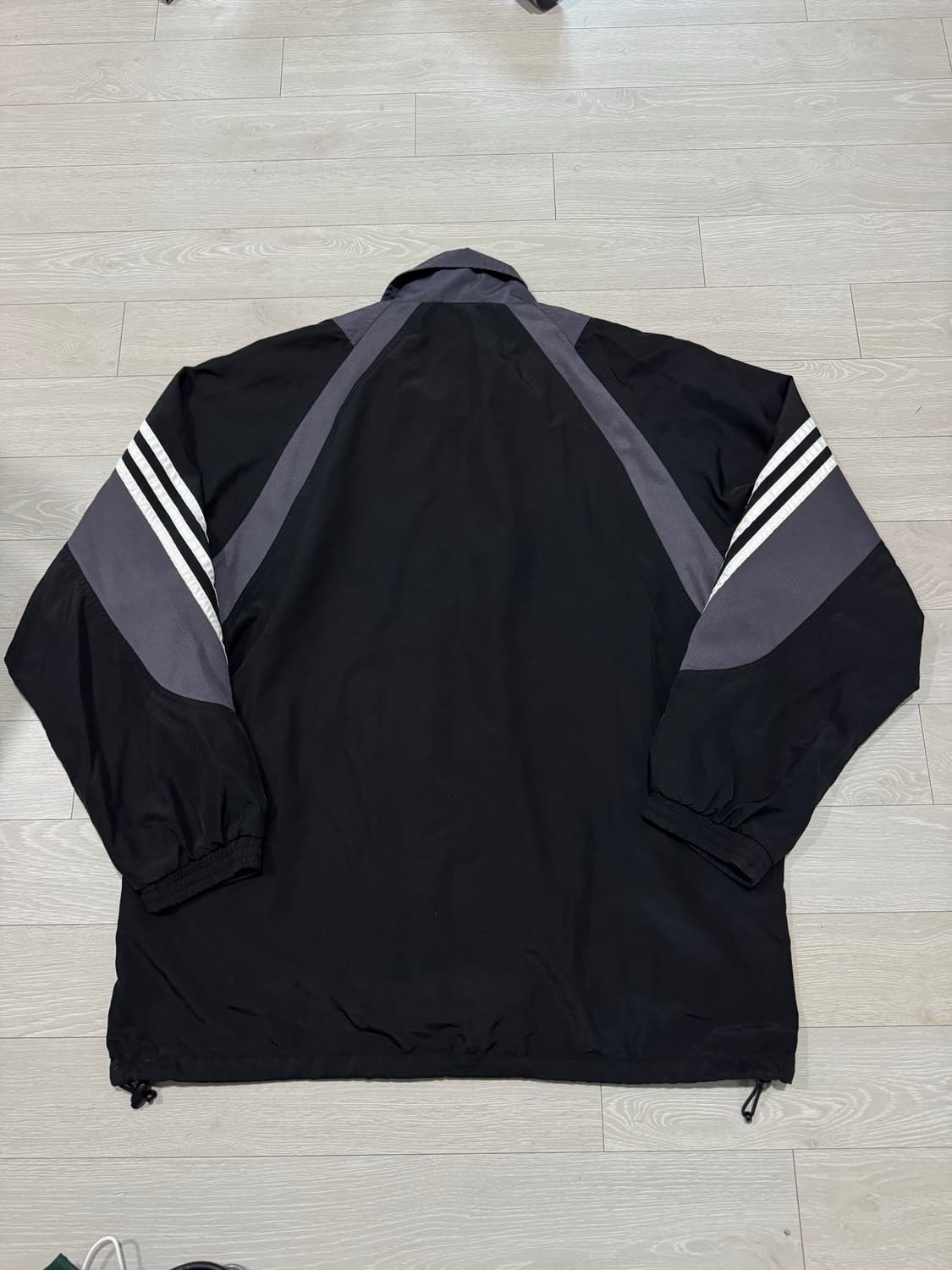 아디다스 몬디알 프레스 바람막이 (올드스쿨)  상품이미지3