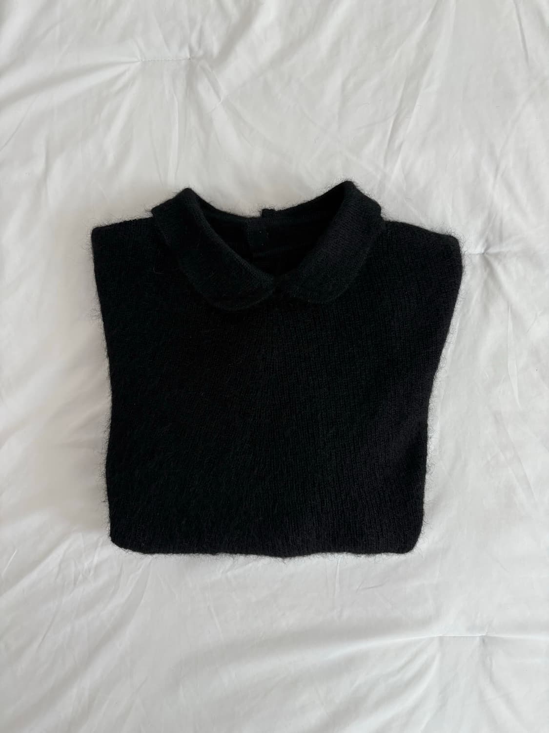 black collar sweater 블랙 카라 니트 상품이미지1