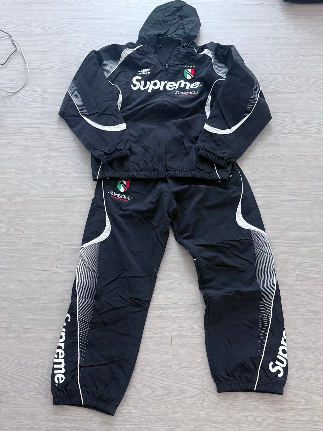 22ss 엄브로 슈프림 트랙자켓,팬츠 상품이미지1