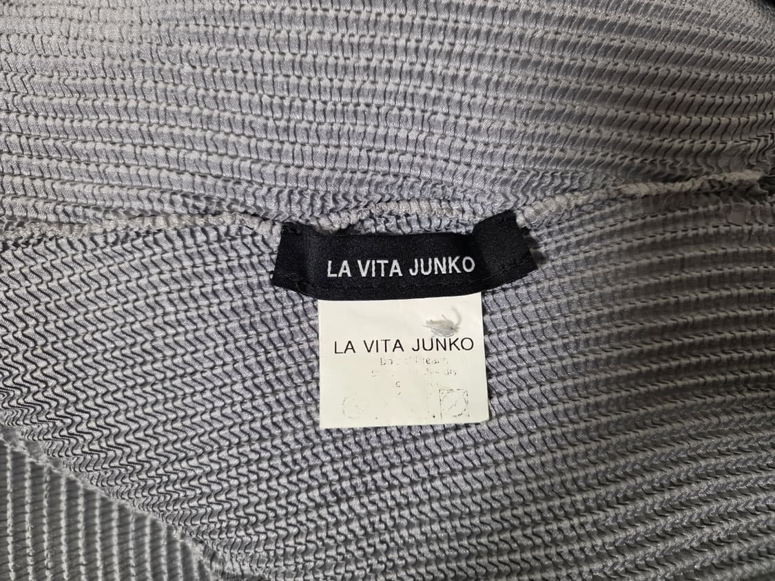 라비타준코 플리츠 롱베스트 F 그레이
 상품이미지9