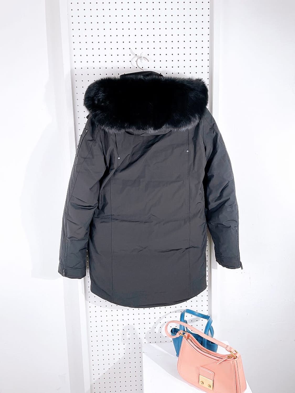 (정품/새상품) 무스너클 블랙 스틸 로고 구스다운 점퍼 상품이미지6